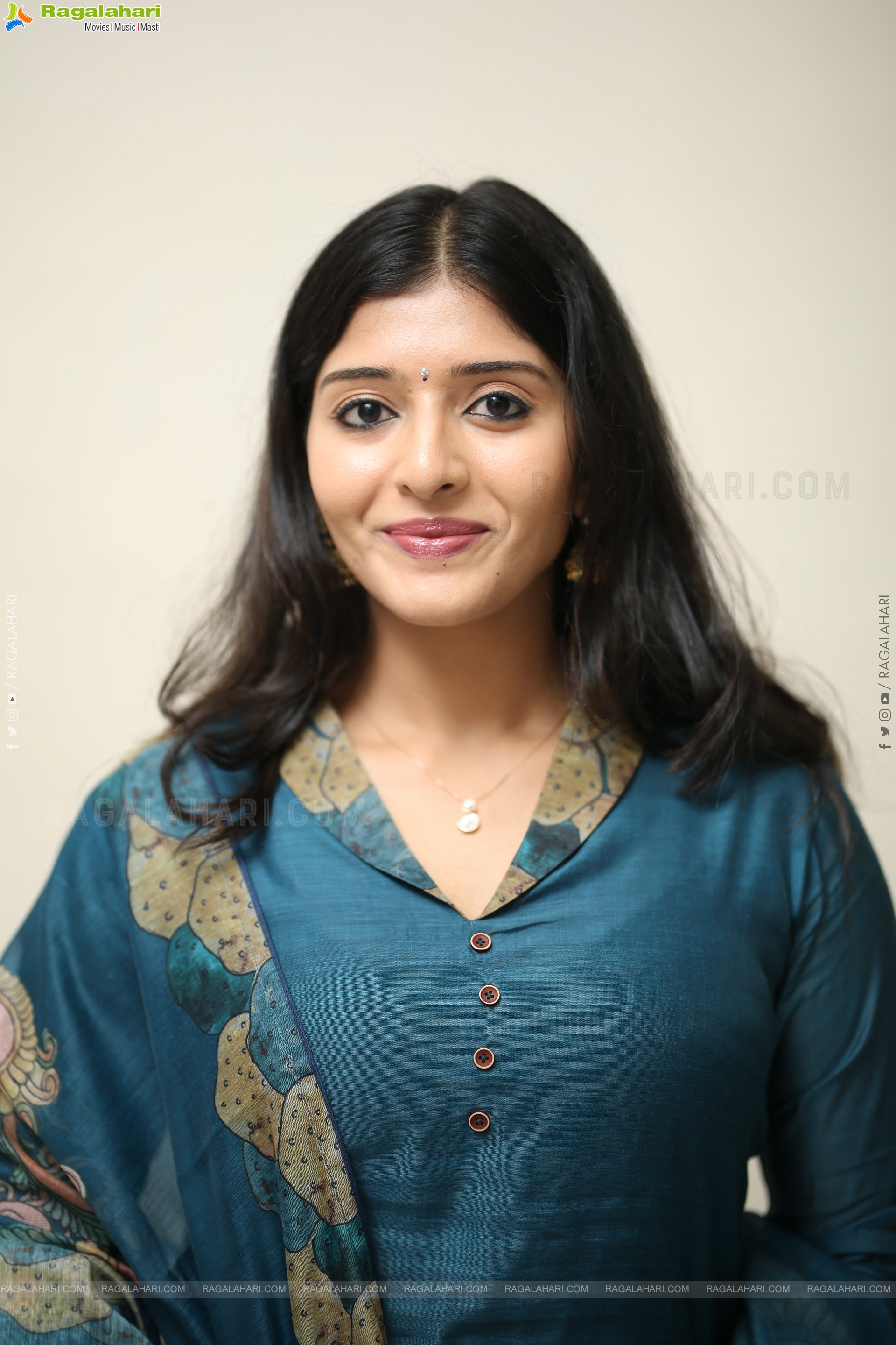 Ramya Priya at Bakasura Restaurant Prerelease Event, HD Gallery