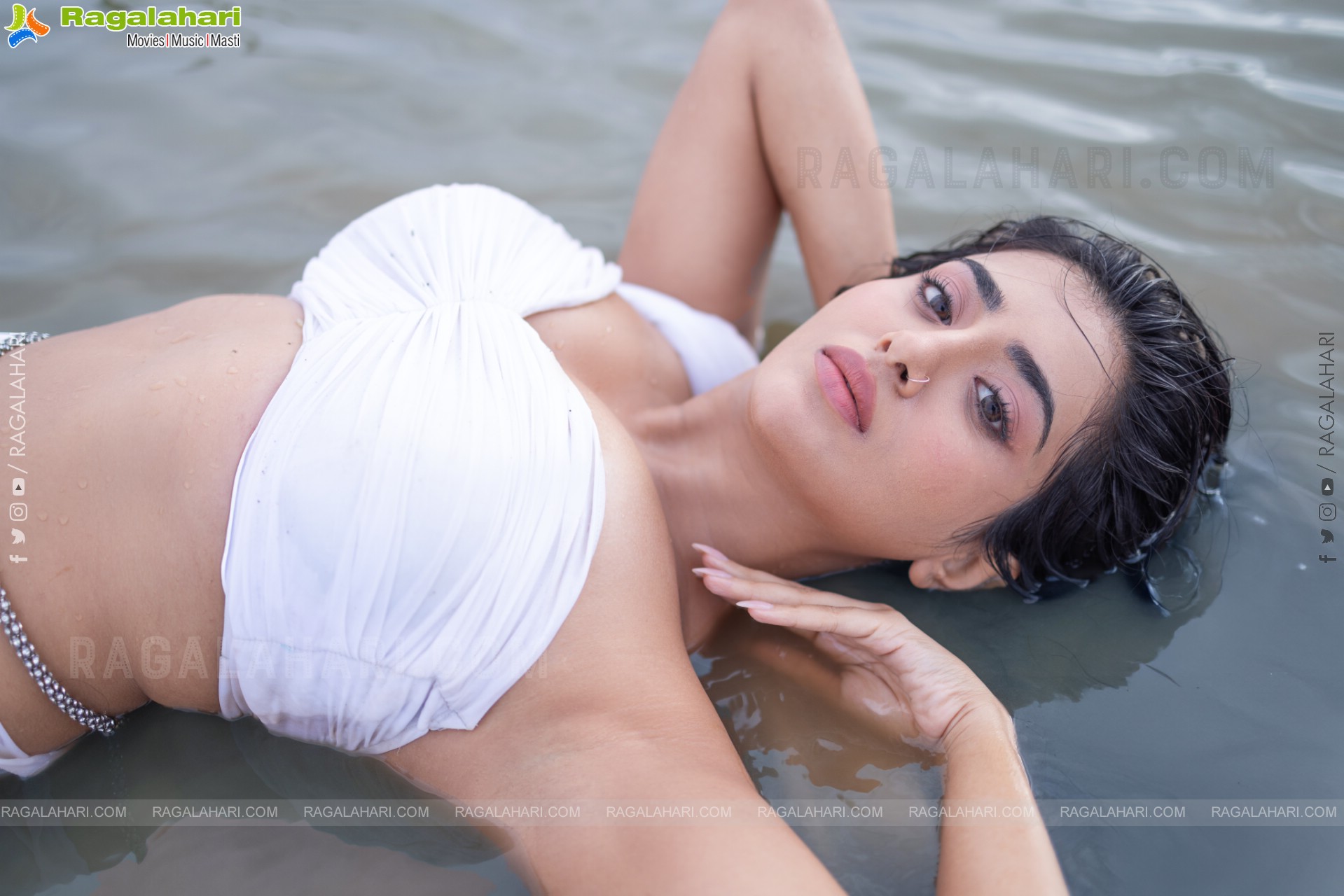 Heroine Rashi Singh Latest Photoshoot Stills, HD Gallery