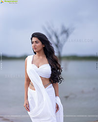 Heroine Rashi Singh Latest Photoshoot Stills, HD Gallery