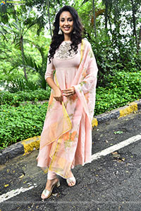 Riya Suman at Krazy Kings Studios LLP New Movie Launch