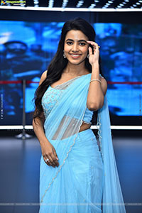 Shivani Nagaram at Little Hearts Movie Teaser Launch