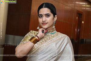 Sravanthi Chokarapu at Hi Life Exhibition Grand Launch