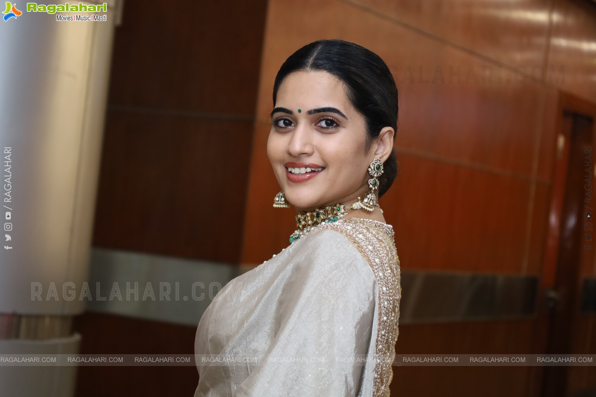 Sravanthi Chokarapu at Hi Life Exhibition Grand Launch Event, HD Gallery