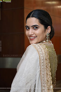 Sravanthi Chokarapu at Hi Life Exhibition Grand Launch