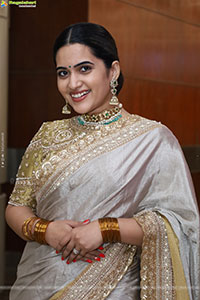 Sravanthi Chokarapu at Hi Life Exhibition Grand Launch