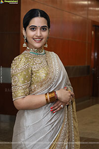 Sravanthi Chokarapu at Hi Life Exhibition Grand Launch