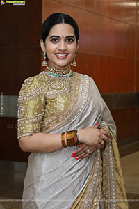Sravanthi Chokarapu at Hi Life Exhibition Grand Launch