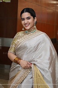 Sravanthi Chokarapu at Hi Life Exhibition Grand Launch