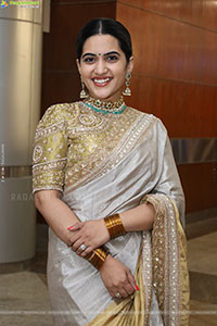 Sravanthi Chokarapu at Hi Life Exhibition Grand Launch