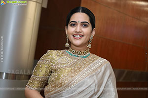 Sravanthi Chokarapu at Hi Life Exhibition Grand Launch