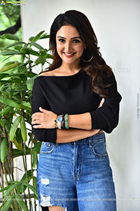 Sridevi Vijaykumar at Sundarakanda Movie Interview