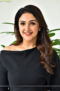 Sridevi Vijaykumar at Sundarakanda Movie Interview