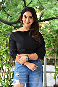 Sridevi Vijaykumar at Sundarakanda Movie Interview
