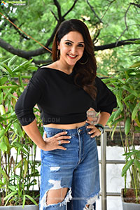 Sridevi Vijaykumar at Sundarakanda Movie Interview