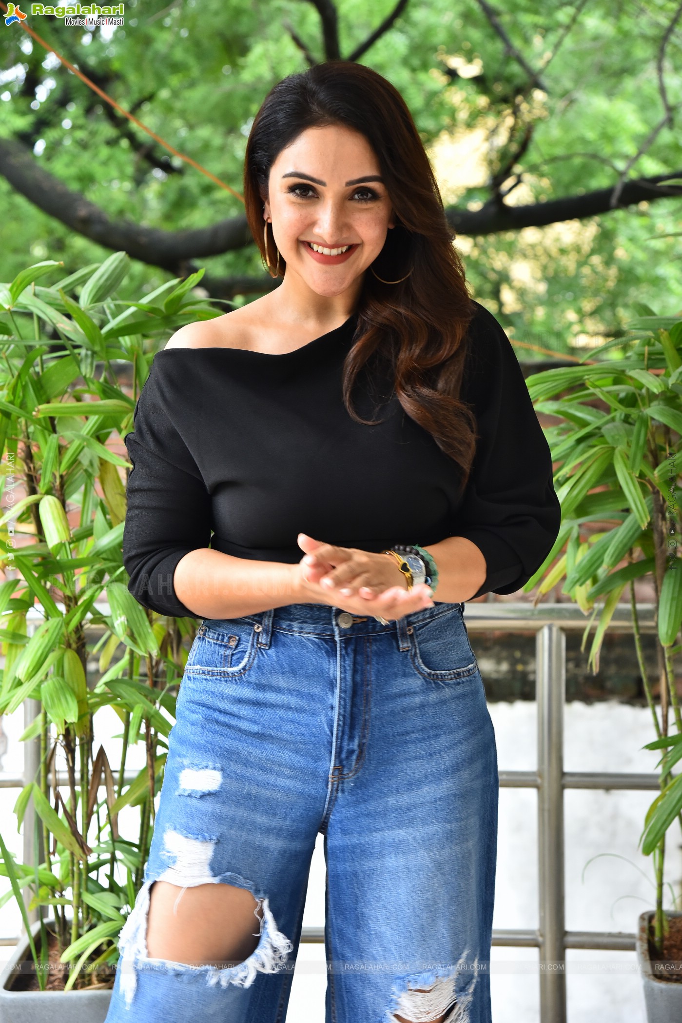 Sridevi Vijaykumar at Sundarakanda Movie Interview, HD Gallery