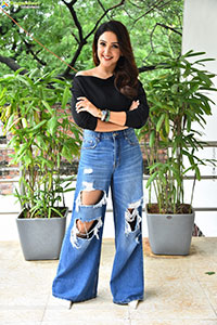 Sridevi Vijaykumar at Sundarakanda Movie Interview