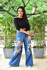 Sridevi Vijaykumar at Sundarakanda Movie Interview