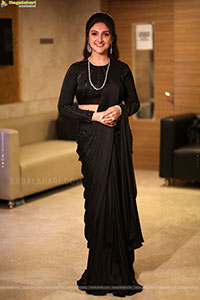 Sridevi Vijaykumar stills in Black Saree, HD Gallery