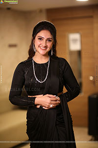 Sridevi Vijaykumar stills in Black Saree, HD Gallery