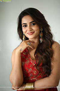 Teju Ashwini at Chai Wala Teaser Launch, HD Gallery 