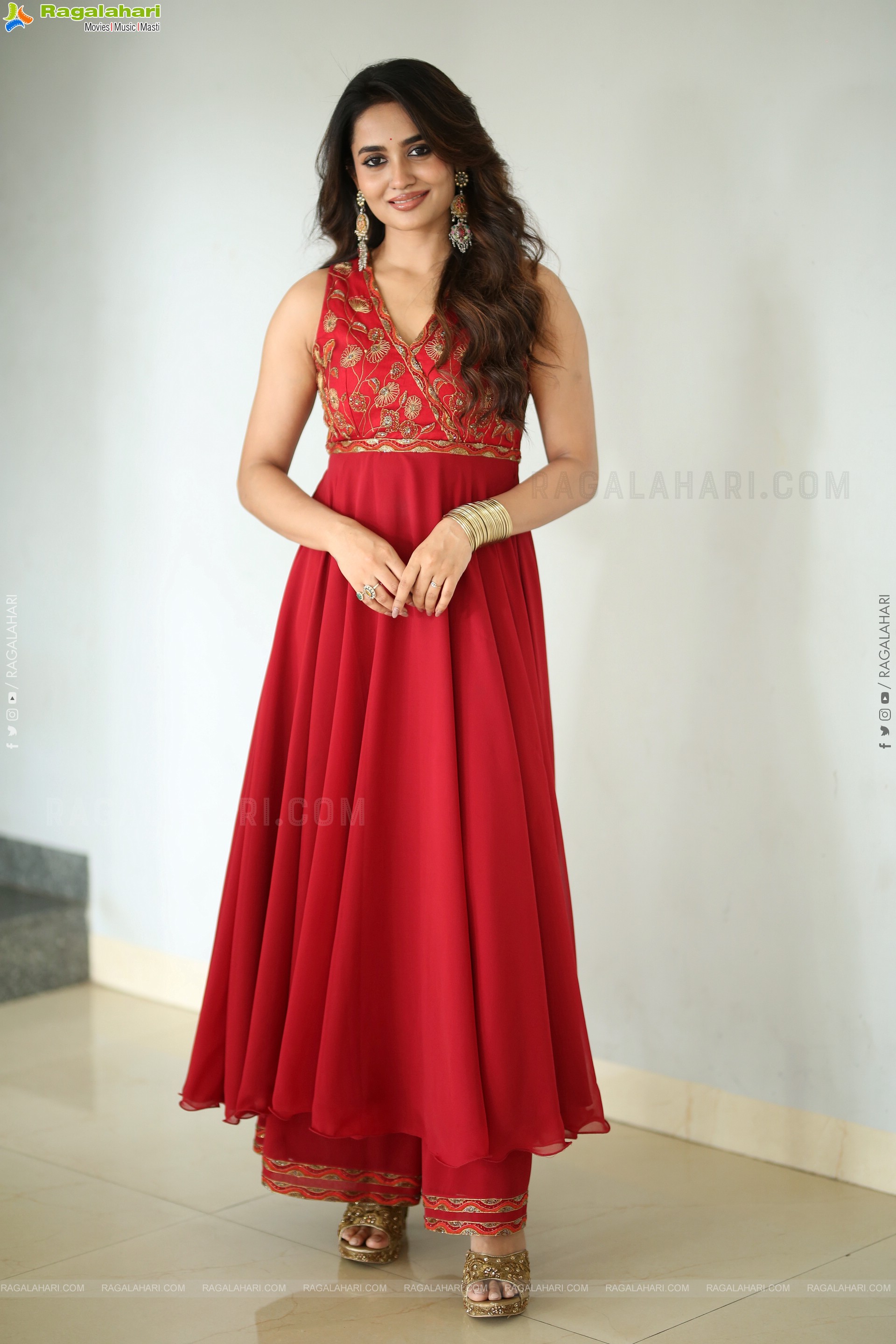 Teju Ashwini at Chai Wala Teaser Launch, HD Gallery