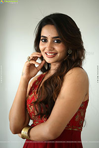 Teju Ashwini at Chai Wala Teaser Launch, HD Gallery 