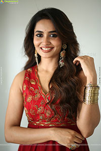 Teju Ashwini at Chai Wala Teaser Launch, HD Gallery 