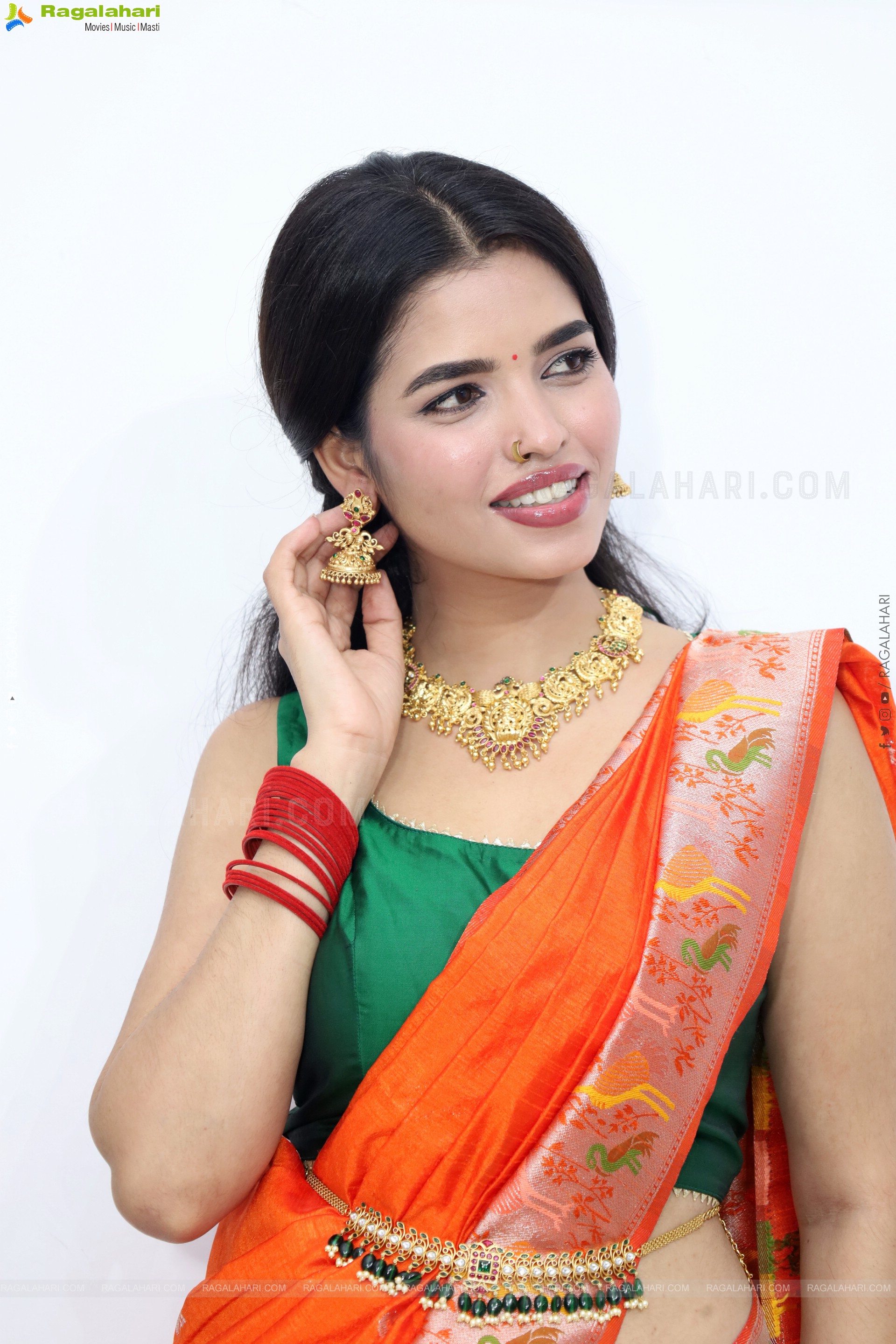 Urmila Chauhan at Hi Life Date Announcement Event, HD Gallery