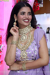 Urmila Chauhan at Hi Life Festival Special Exhibition Launch