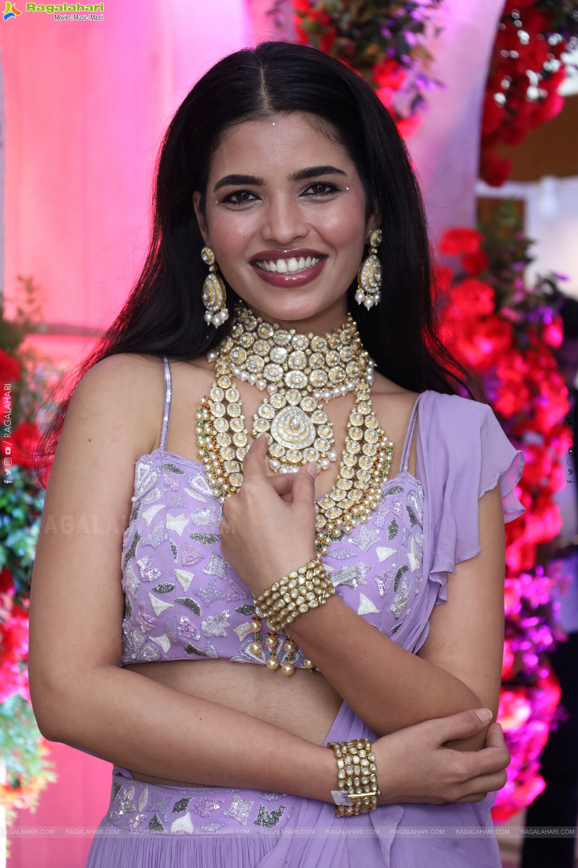 Urmila Chauhan at Hi Life Festival Special Exhibition Launch, HD Gallery
