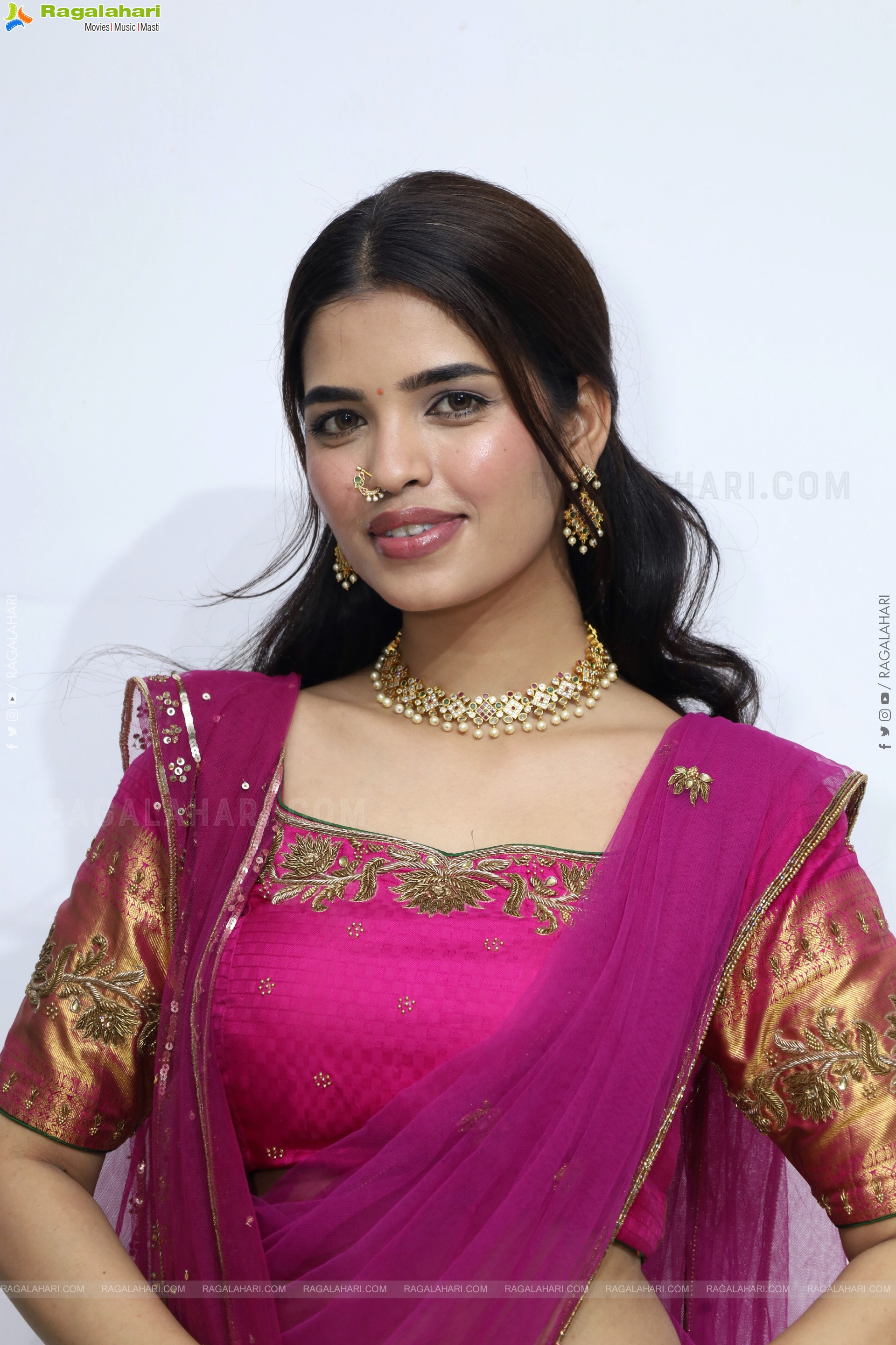 Urmila Chauhan Latest Glam Photoshoot Stills, HD Gallery