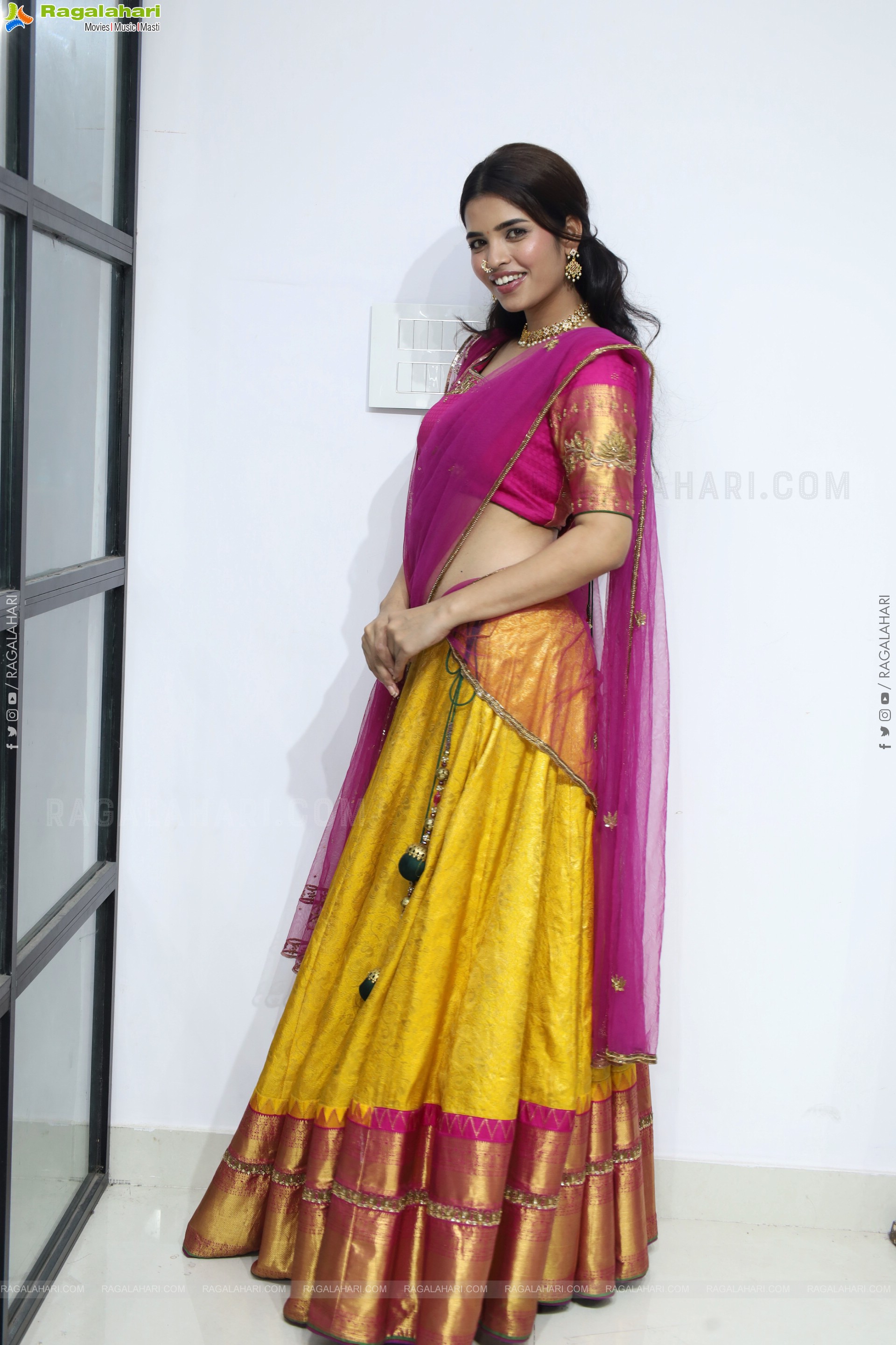Urmila Chauhan Latest Glam Photoshoot Stills, HD Gallery