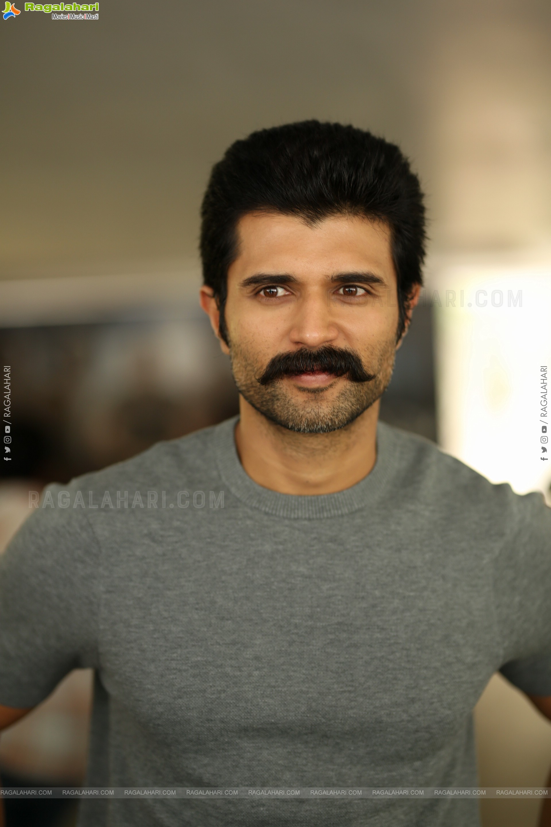 Vijay Deverakonda at Kingdom Success Interview, HD Gallery