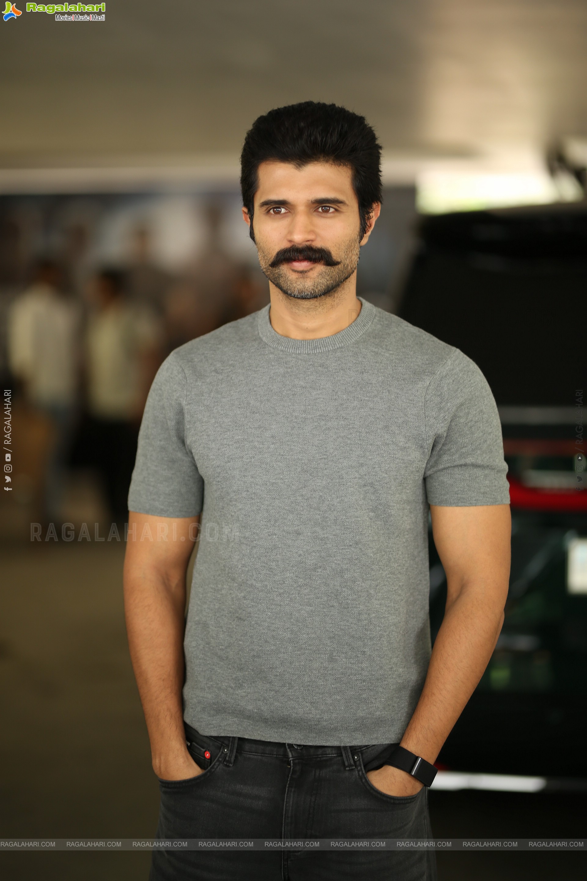 Vijay Deverakonda at Kingdom Success Interview, HD Gallery