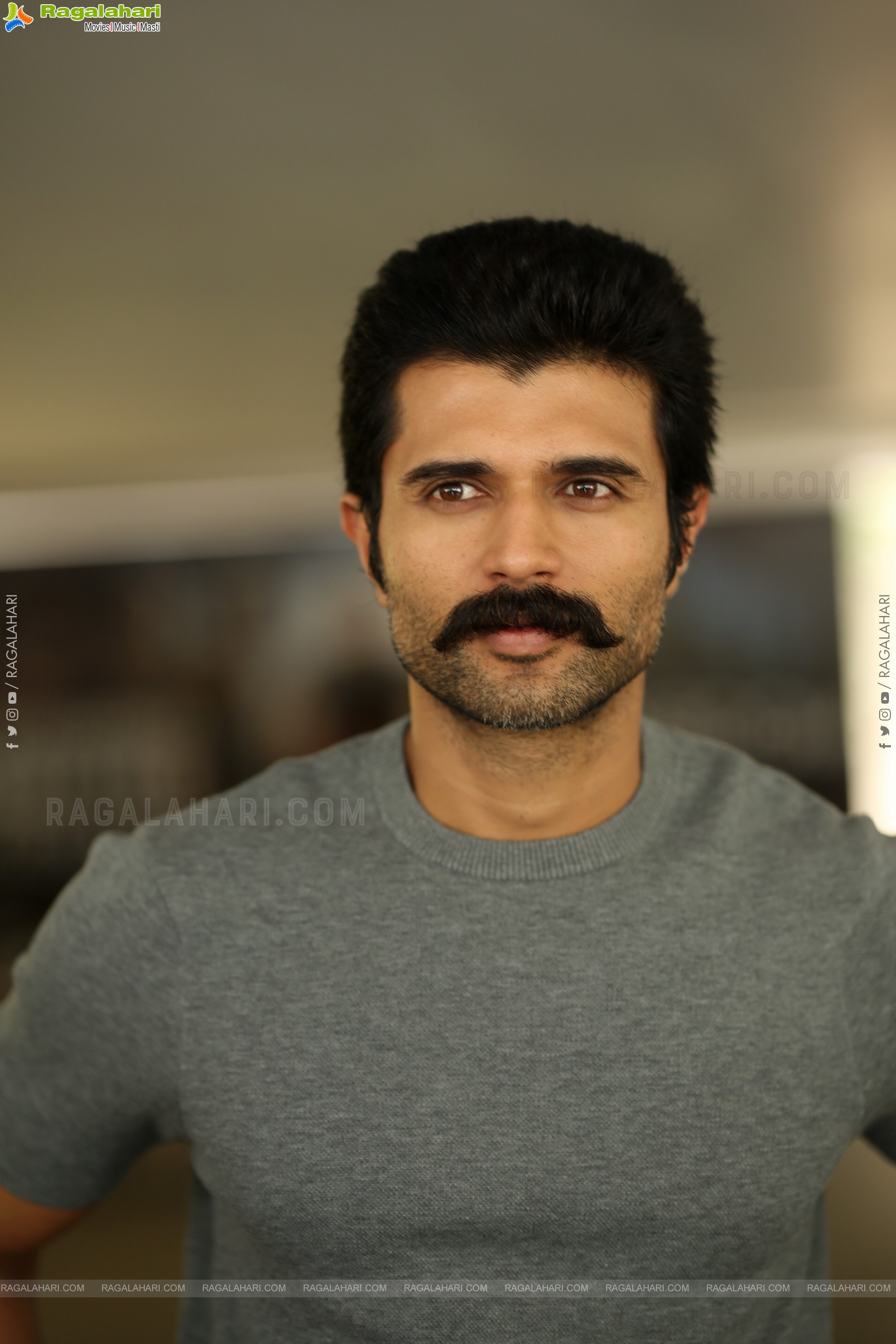 Vijay Deverakonda at Kingdom Success Interview, HD Gallery