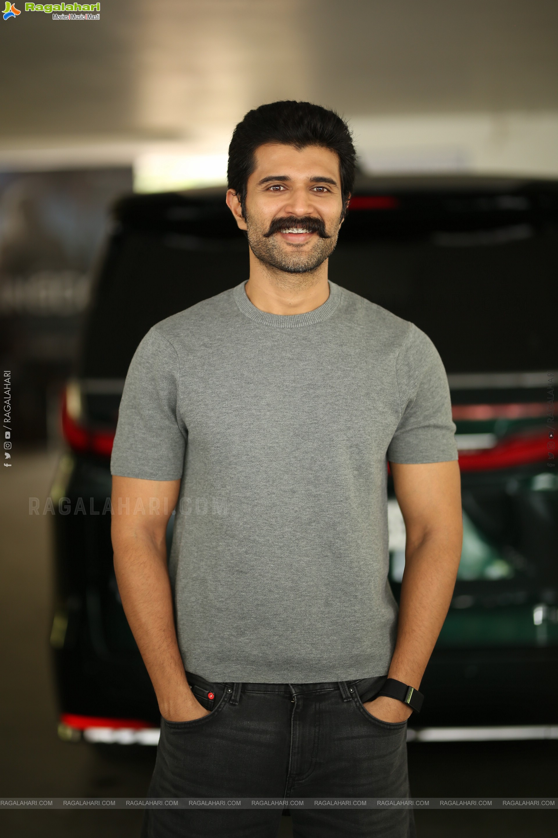 Vijay Deverakonda at Kingdom Success Interview, HD Gallery