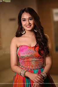 Virti Vaghani Latest HD Photoshoot Stills, HD Gallery	