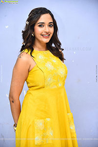 Anyuktha Nallani at Good Time Teaser Launch