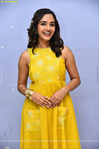 Anyuktha Nallani at Good Time Teaser Launch