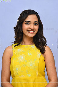 Anyuktha Nallani at Good Time Teaser Launch