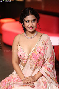 Farnaz Shetty Glam Photoshoot Stills, HD Gallery