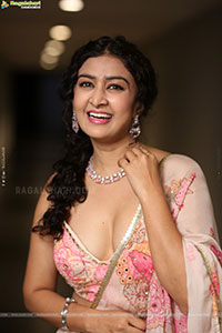 Farnaz Shetty Glam Photoshoot Stills, HD Gallery