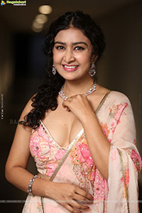 Farnaz Shetty Glam Photoshoot Stills, HD Gallery
