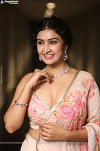 Farnaz Shetty Glam Photoshoot Stills, HD Gallery
