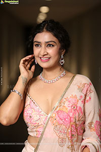 Farnaz Shetty Glam Photoshoot Stills, HD Gallery