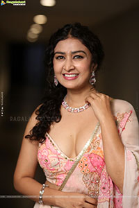 Farnaz Shetty Glam Photoshoot Stills, HD Gallery