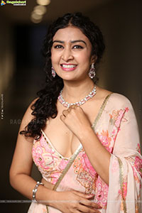 Farnaz Shetty Glam Photoshoot Stills, HD Gallery
