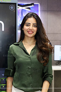 Kushitha Kallapu Latest Beautiful Stills, HD Gallery