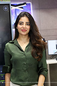 Kushitha Kallapu Latest Beautiful Stills, HD Gallery