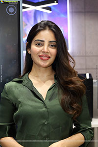 Kushitha Kallapu Latest Beautiful Stills, HD Gallery